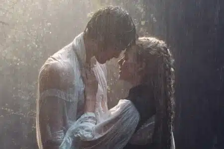 Margot Robbie e Jason Elordi em O Morro dos Ventos Uivantes adaptação HBO Max