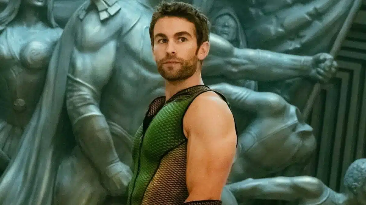 Chace Crawford como O Profundo com traje verde em cena da 5ª temporada de The Boys no Prime Video