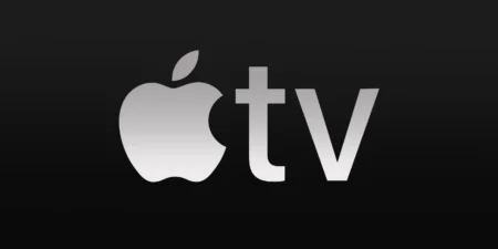 Logo da Apple TV+ com fundo escuro, representando a plataforma de streaming que traz de volta série clássica de Spielberg