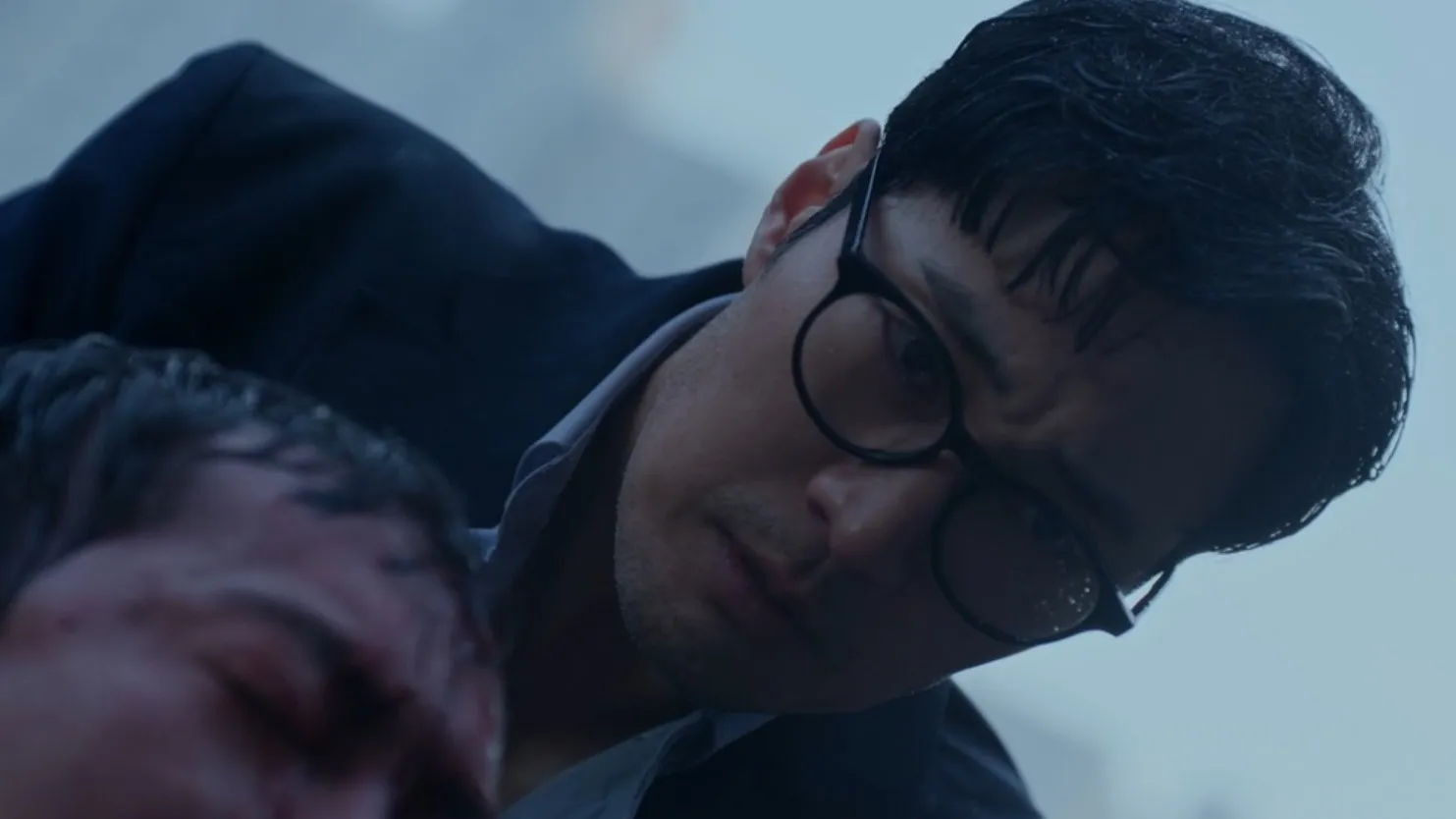 Seo Su-min como Min-ji em cena emocional do episódio 2 de Agent Kim Reactivated
