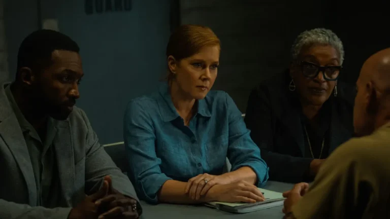 Javier Bardem, Amy Adams e Patrick Wilson em cena de tensão da minissérie Cabo do Medo