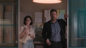 Criador de Perdendo o Juízo revela que a assassina foi escolhida antes do primeiro episódio Cartaz oficial da série Perdendo o Juízo, da Netflix, com destaque para a personagem da juíza revelada como assassina na 1ª temporada