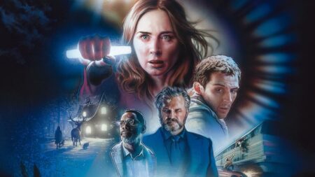 Cena do filme Dia D com análise do significado de 'Ouçam' e recusa de Spielberg ao discurso alienígena
