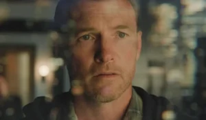 Eu Vou Te Encontrar, série de Harlan Coben com Sam Worthington, chega ao número 1 da Netflix Sam Worthington em close como David Burroughs na minissérie Eu Vou Te Encontrar da Netflix