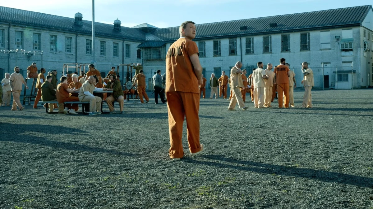 David Burroughs, interpretado por Sam Worthington, em cena da minissérie Eu Vou Te Encontrar da Netflix