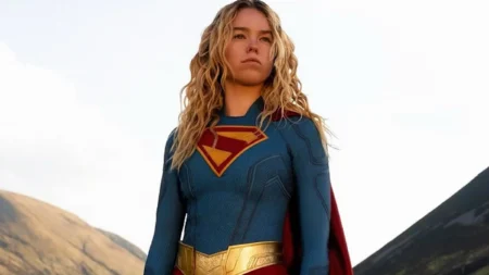 Milly Alcock cena Supergirl personagem Kara Zor-El