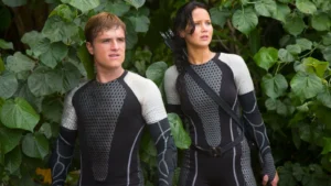 Josh Hutcherson e Jennifer Lawrence em cena de Jogos Vorazes