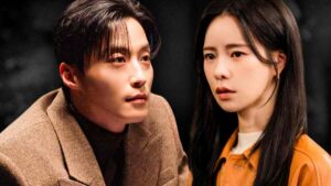 Shin Seo-Ri segura o diário da avó que revela a verdade sobre suas memórias como Kang Dan-Sim