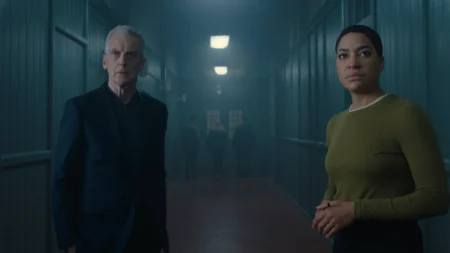 Duas pessoas em cena do episódio 8 final da temporada 2 de Histórico Criminal do Apple TV