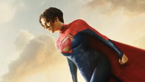 Sasha Calle como Supergirl em cena do filme