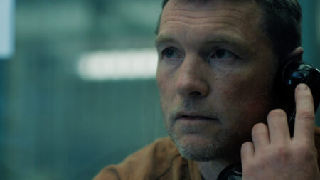 Por que Eu Vou Te Encontrar se tornou fenômeno na Netflix em menos de uma semana Sam Worthington como David Burroughs em Eu Vou Te Encontrar na Netflix