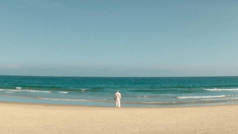 Kingpin observando a praia ao final da 2ª temporada de Demolidor: Renascido