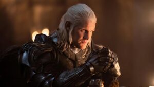 Príncipe Daemon Targaryen em A Casa do Dragão temporada 3 montado em Caraxes durante a Dança dos Dragões
