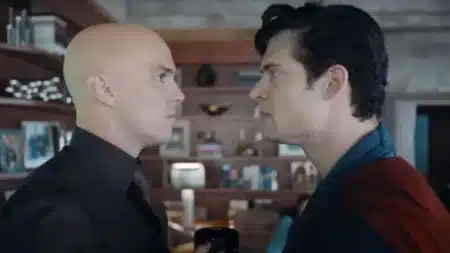 Cena de produção de Homem do Amanhã mostrando confronto entre Superman e Lex Luthor