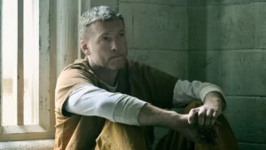 Eu Vou Te Encontrar: o final explicado e o que acontece com Matthew Sam Worthington como David Burroughs cumprindo prisão perpétua em cena de Eu Vou Te Encontrar