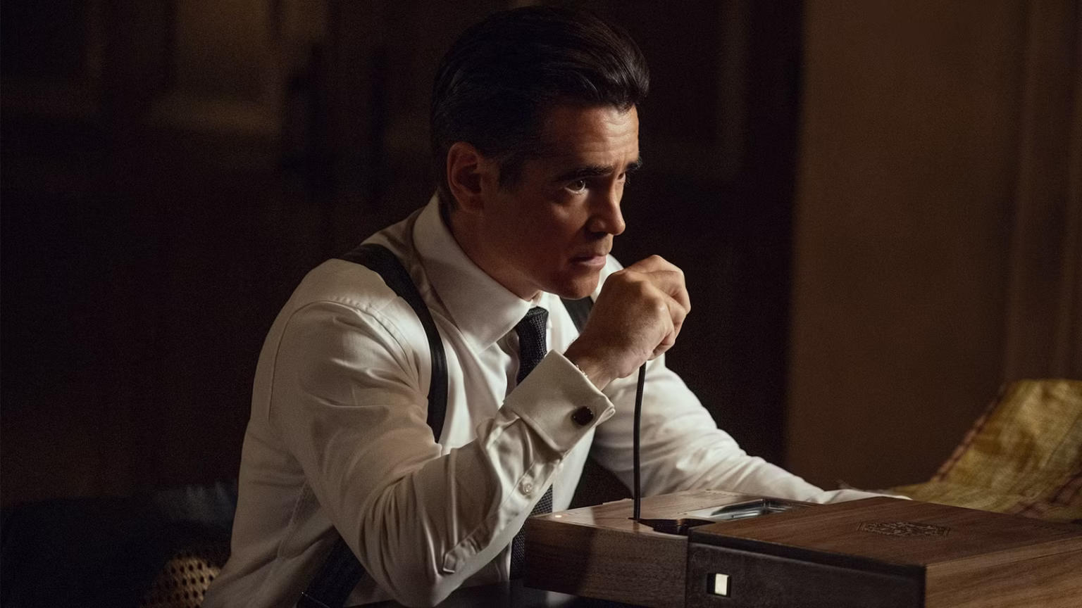 Sugar: o que a 2ª temporada entrega com Colin Farrell no Apple TV+ Colin Farrell como John Sugar na 2ª temporada da série Sugar do Apple TV+