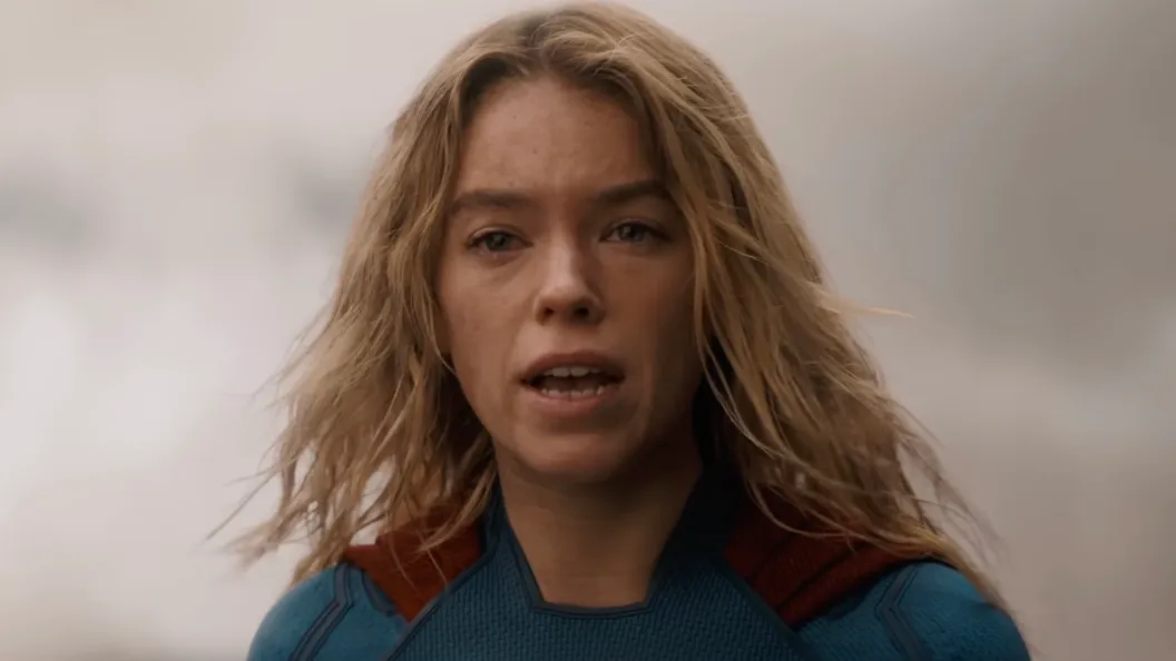 Milly Alcock como Supergirl/Kara Zor-El em traje heroico do DCU