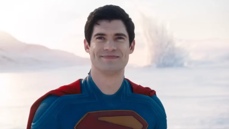Superman em cena de Supergirl (2026), filme do DCU de James Gunn