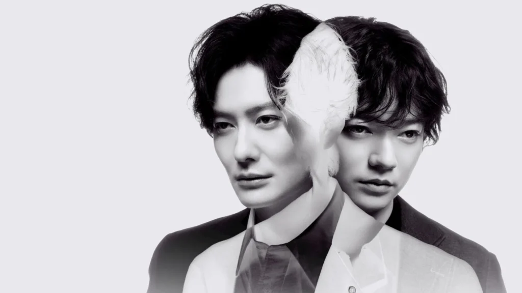 Os Irmãos Tagusari: quem matou os pais dos irmãos e o que o final realmente significa Masaki Okada e Shota Sometani em cena de Irmãos Tagusari