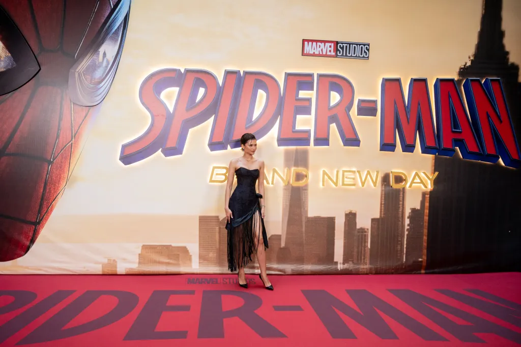 Zendaya como MJ em cena de Homem-Aranha: Um Novo Dia