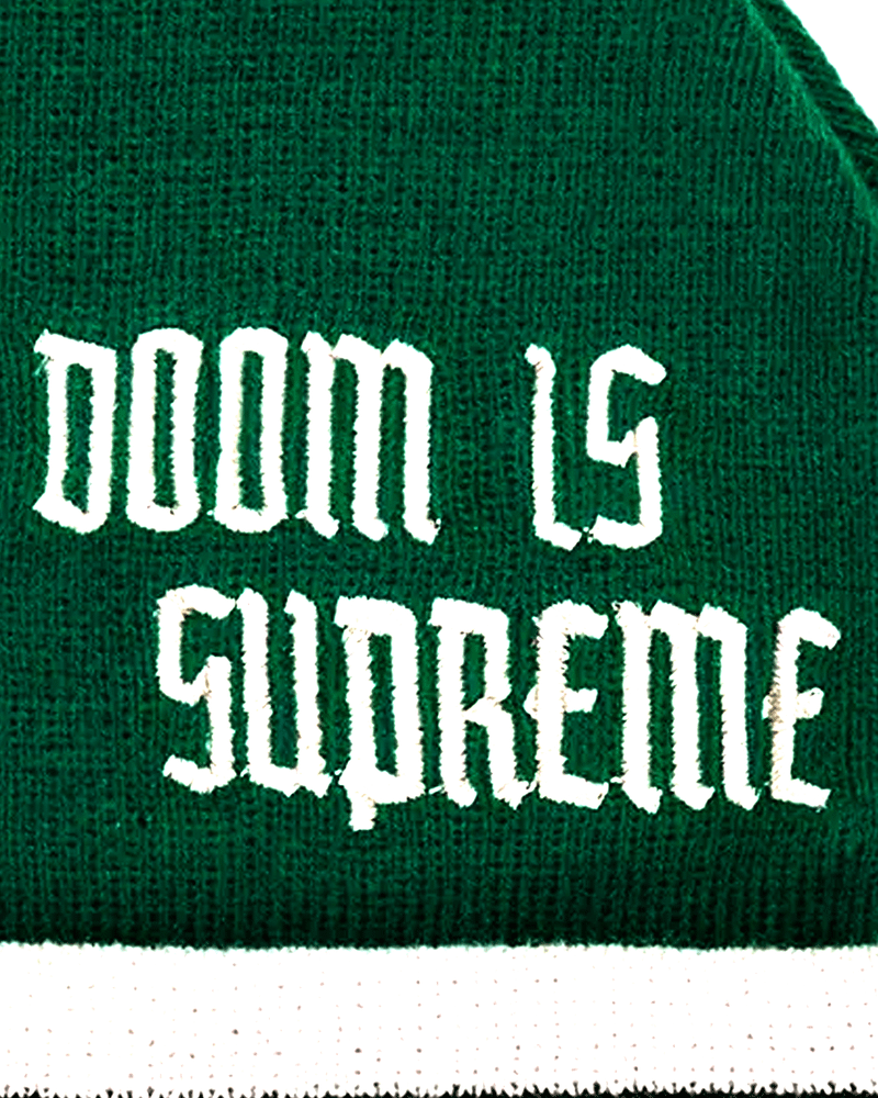 Gorro BoxLunch com slogan 'Doom Is Supreme' Vingadores