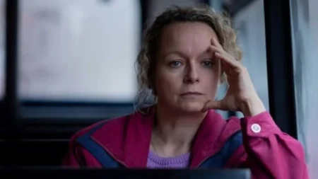 Samantha Morton como Circe em A Odisseia de Christopher Nolan