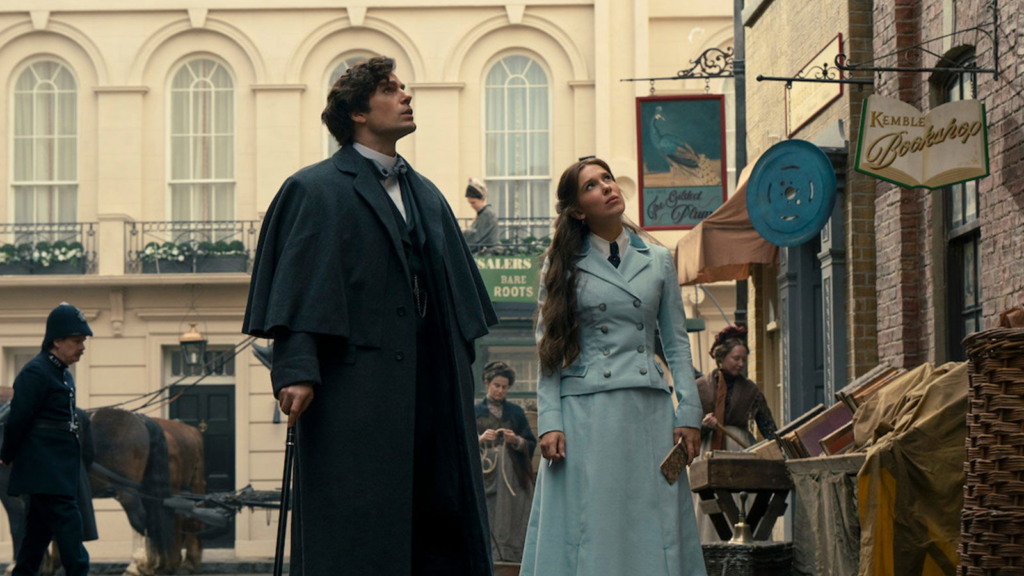 Cena de ação e drama em confronto tenso durante os eventos de Enola Holmes 3