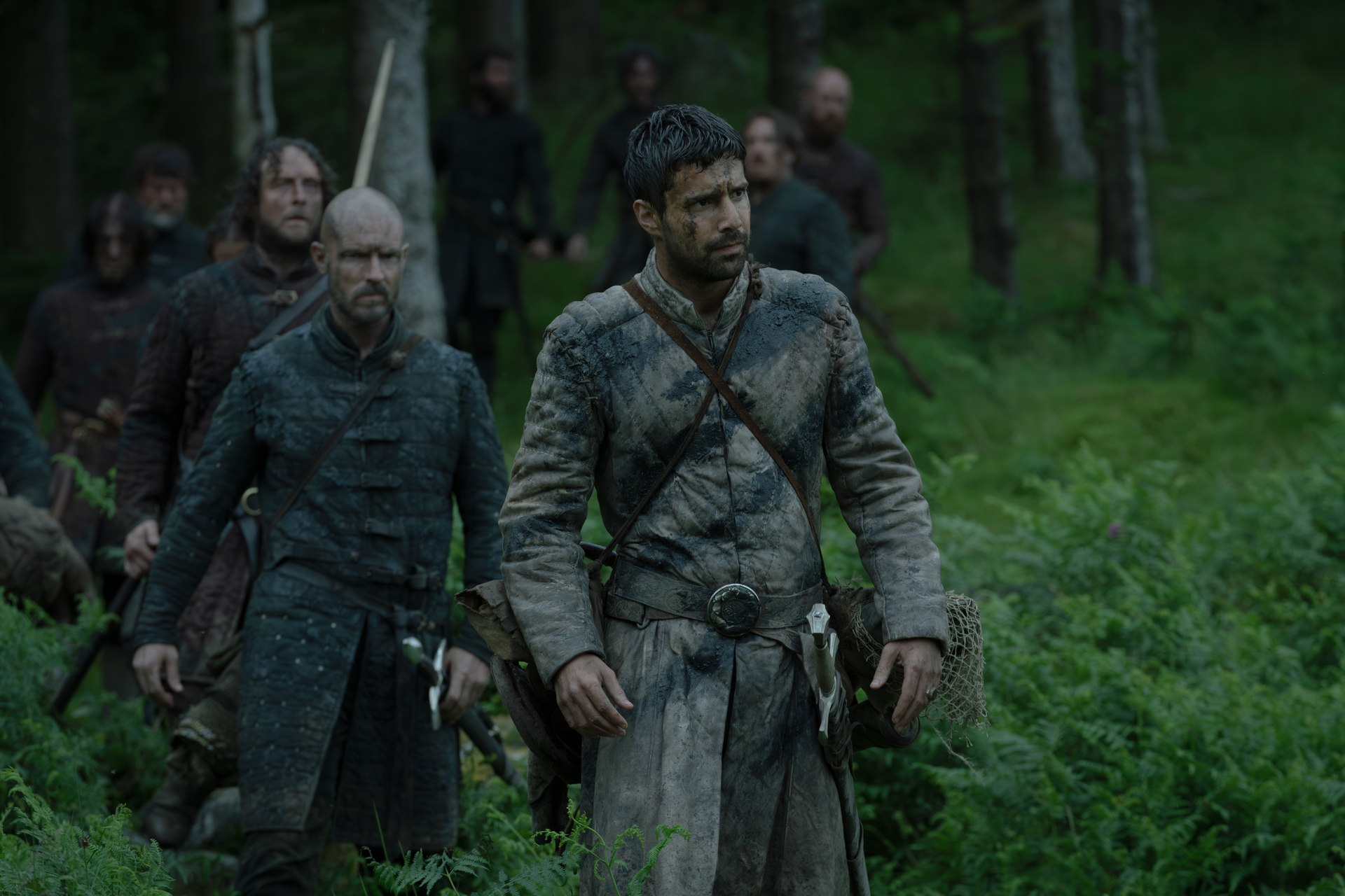 Imagem promocional de Aegon II perde a paciência com Larys Strong em confronto que muda tudo
