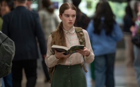 Howell como Carrie White na série Carrie: A Estranha Prime Video