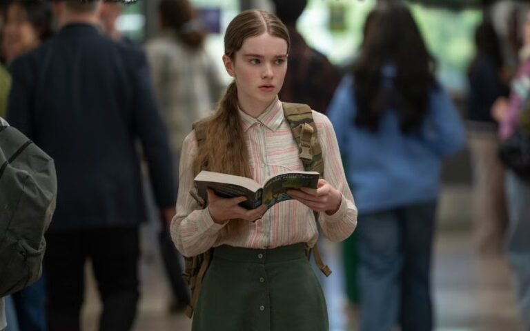 Carrie: A Estranha ganha nova série no Prime Video com data de estreia confirmada Howell como Carrie White na série Carrie: A Estranha Prime Video