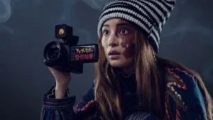Kyoko Kono em cena do final de Vapor Humano na Netflix