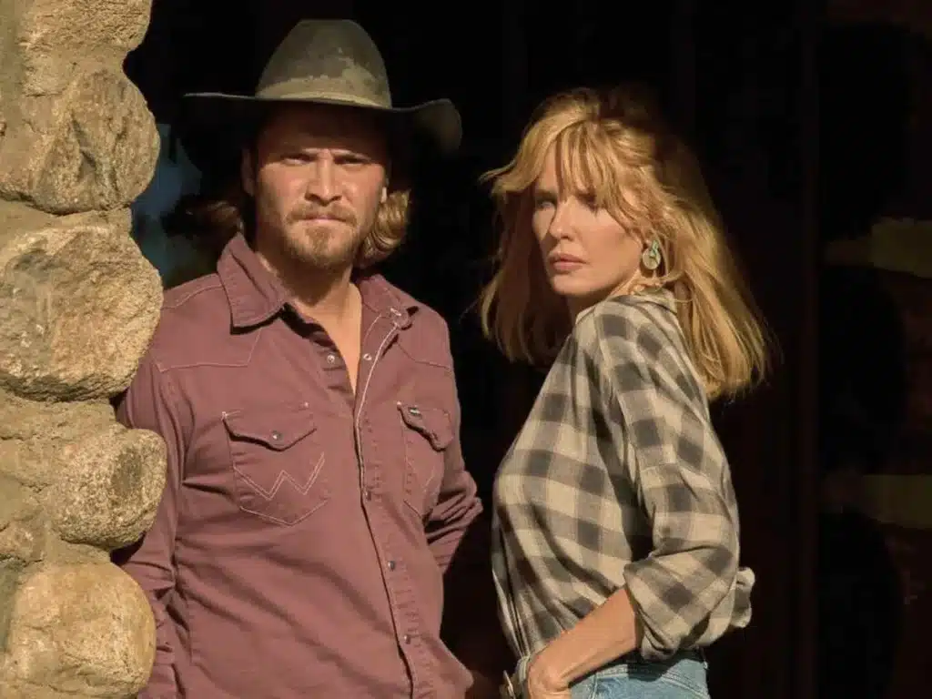 Kelly Reilly revela o que sente falta de Luke Grimes nas gravações de Rancho Dutton Kelly Reilly e Luke Grimes juntos em Yellowstone como irmãos Dutton
