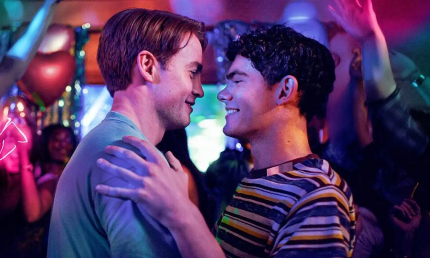 Joe Locke como Charlie Spring em Heartstopper Para Sempre