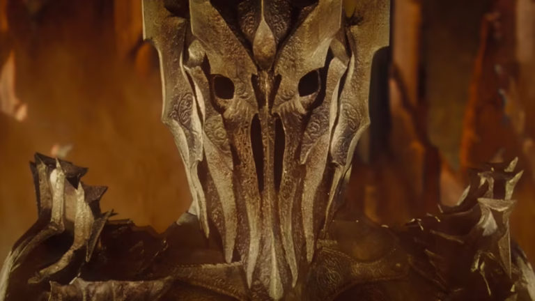 Sauron no Monte da Perdição, fortaleza do Maia em O Senhor dos Anéis
