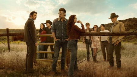 Josh Duhamel e Minka Kelly em cena romântica de Ransom Canyon S2
