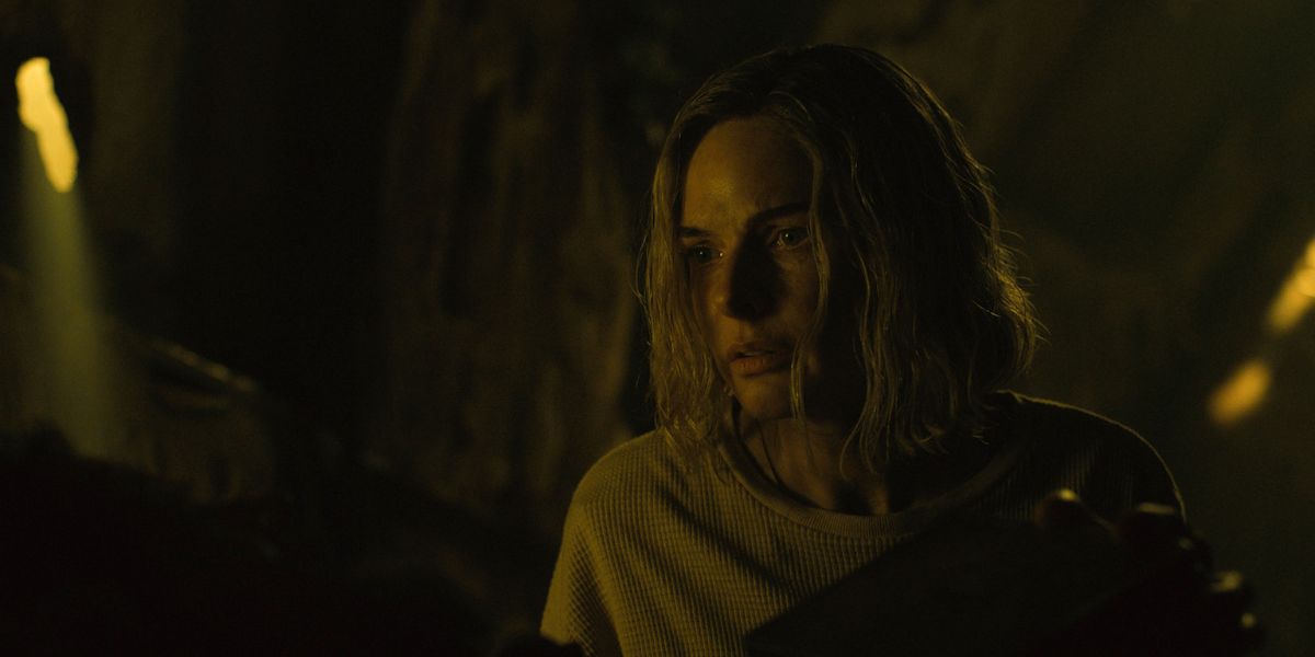 Cena da 3ª temporada de Silo com mensagem secreta em comida de Juliette