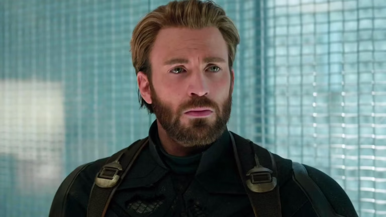 Chris Evans como Steve Rogers com barba em Vingadores: Guerra Infinita