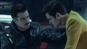 Kirk, Spock e La'an investigam USS Griffin em Strange New Worlds