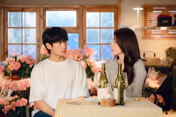 Tae-ha mente sobre namoro para proteger Eun-sae em Um Grude de Amor