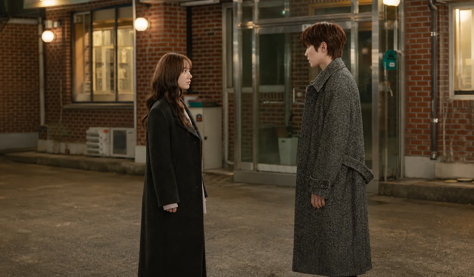 Yi-jae e Soo-bin se reencontram no festival de cinema