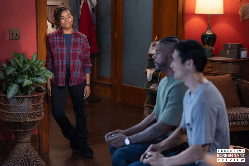 Kwan, Wes Bryant e Simone em cena de videogame no hospital
