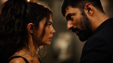 Farah em cena de Meu Nome é Farah, série turca da Netflix