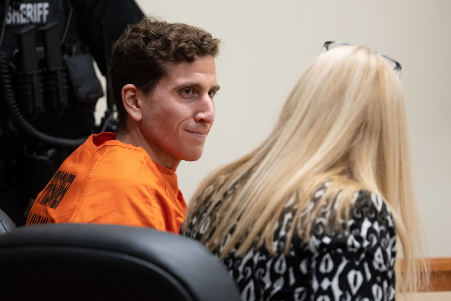 Os Assassinatos de Idaho: por que Kohberger quer anular a confissão agora? Bryan Kohberger em tribunal com advogada Anne Taylor, Idaho 2023