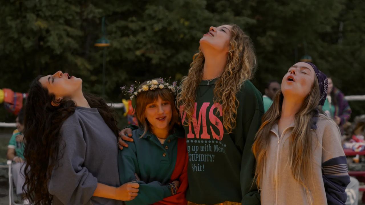 Ella Rubin como Annie Jacobson em Sterling Point, protagonista que herda ilha no Canadá