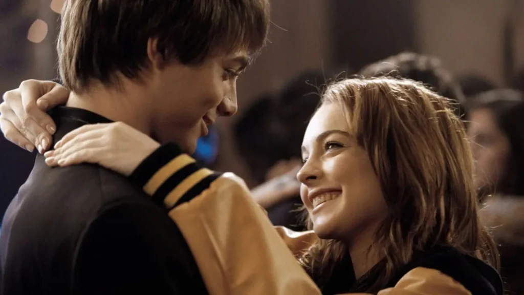 Lindsay Lohan une-se a Henry Golding em nova comédia romântica da Netflix Return To You é a novidade que está chegando ao streaming