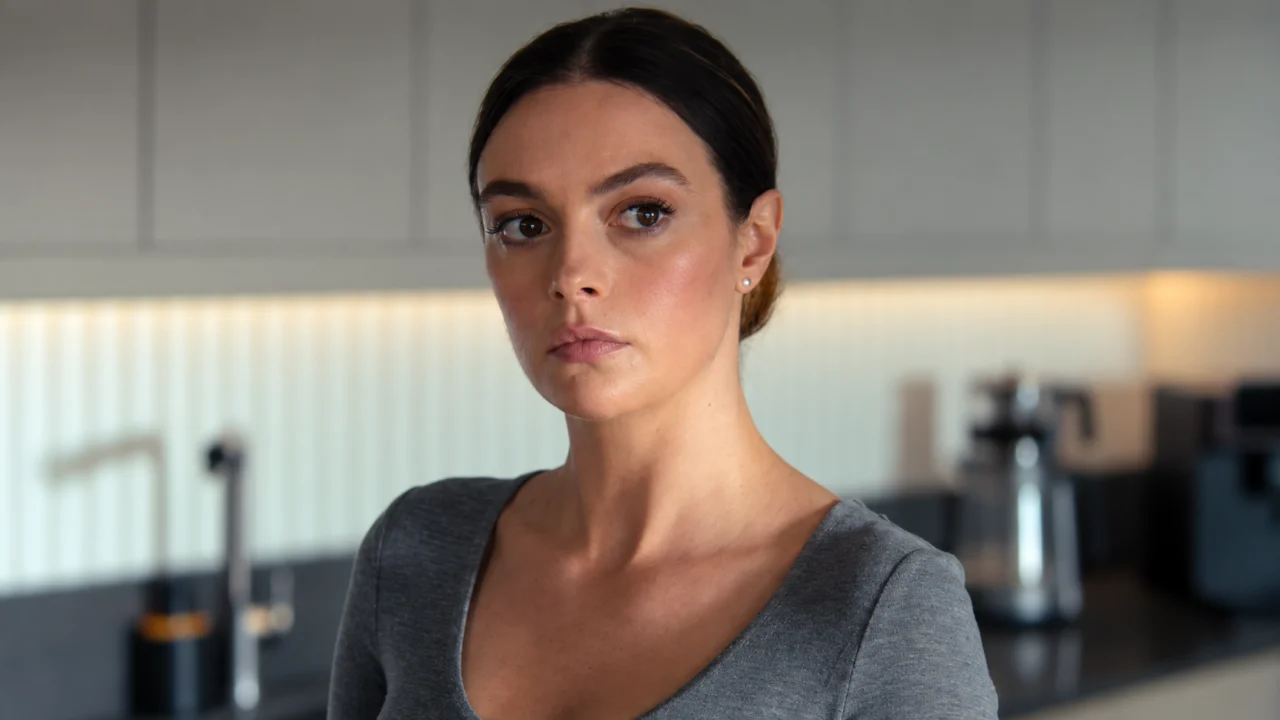 Nazlı em Conheço Você, série da Netflix