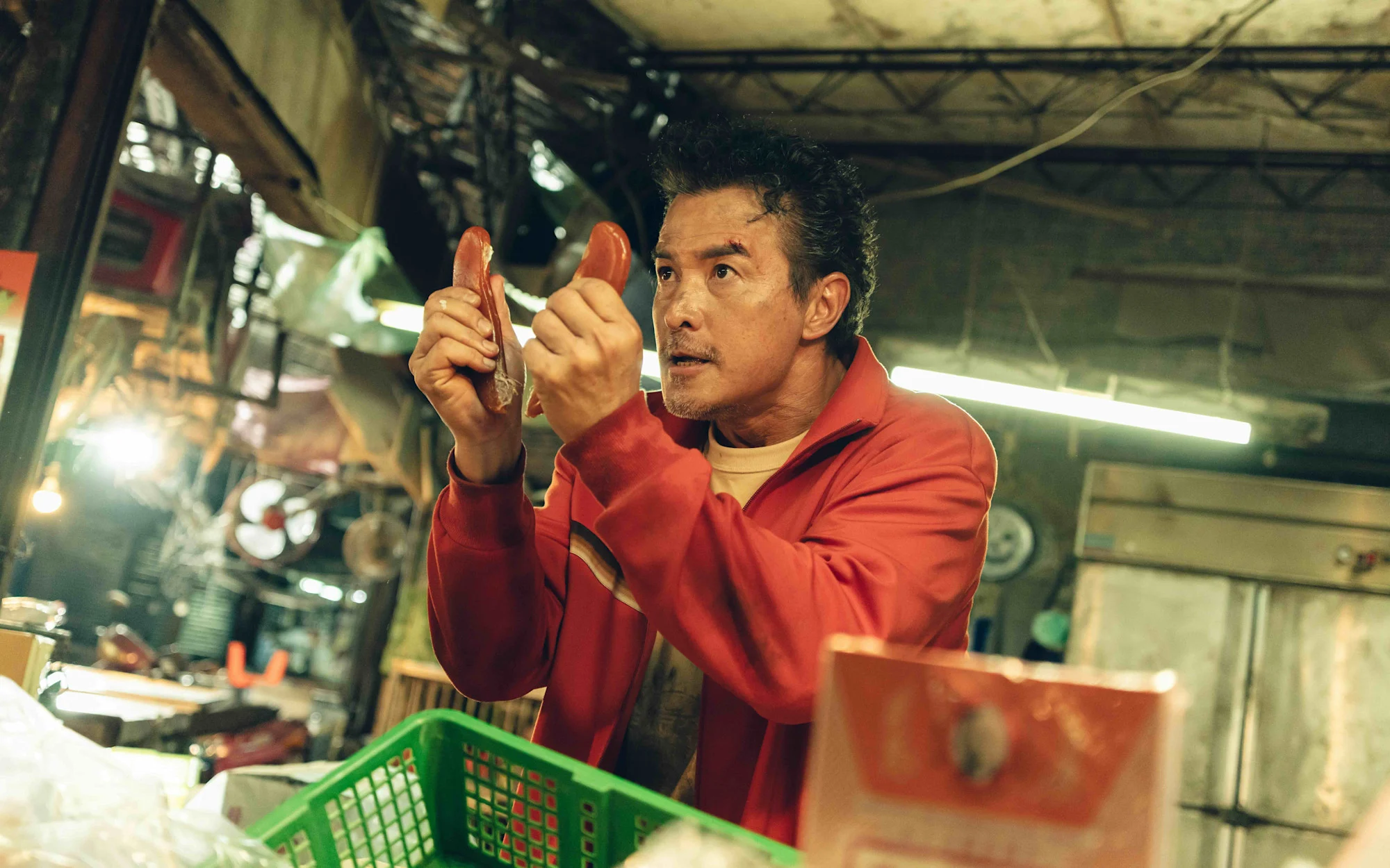 Personagens The Fixers cena oficial Netflix série Personagens The Fixers cena oficial Netflix série