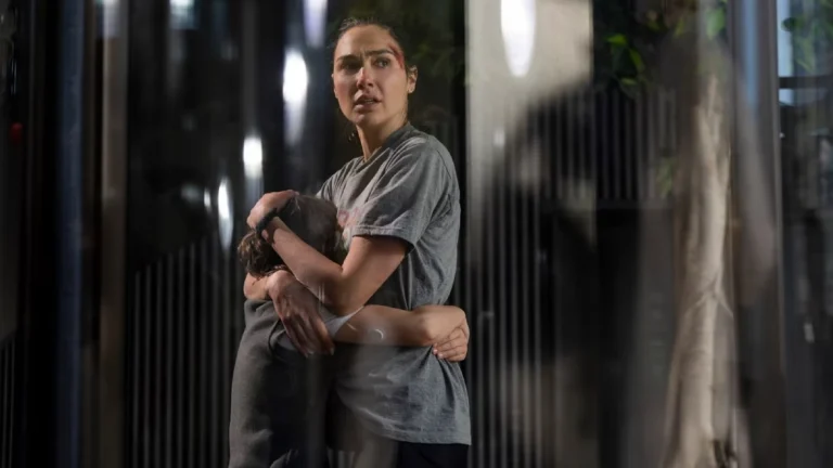 Gal Gadot como Maia, protagonista de Corrida Contra o Tempo