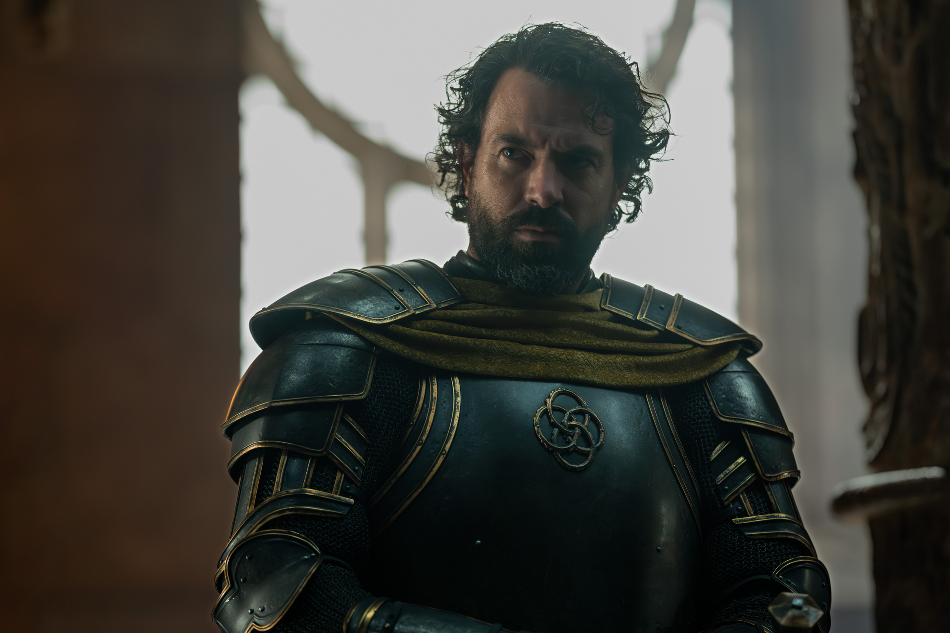 Tom Cullen como Ser Luthor Largent em cena de A Casa do Dragão