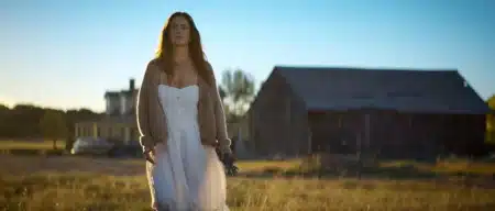 Minka Kelly como Quinn O'Grady, protagonista cancelada de Ransom Canyon